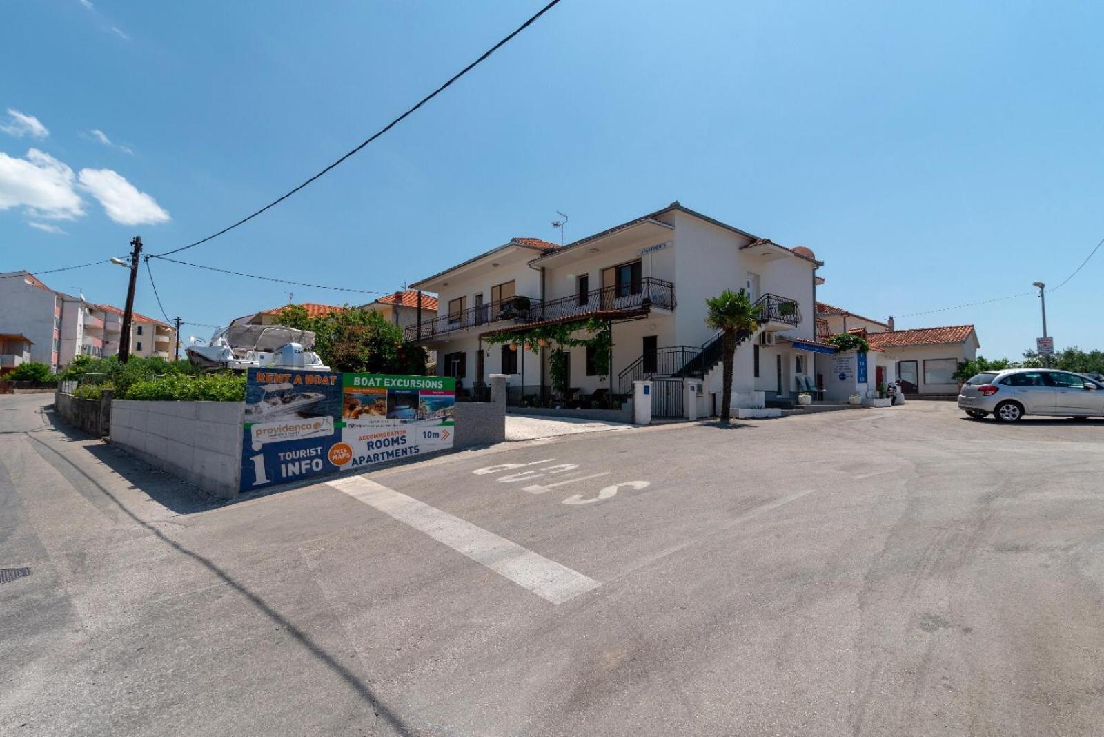 Apartman Karmen Trogir Extérieur photo